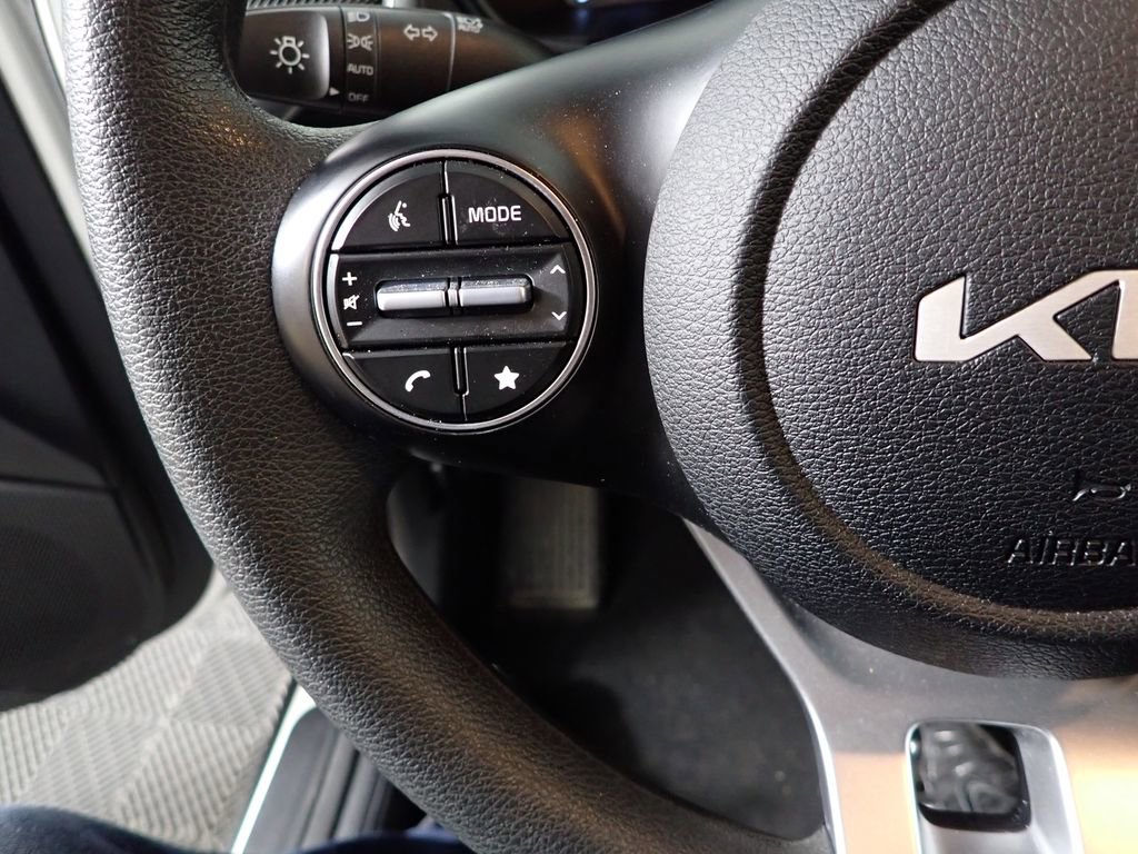 Used 2025 Kia Soul LX image 23