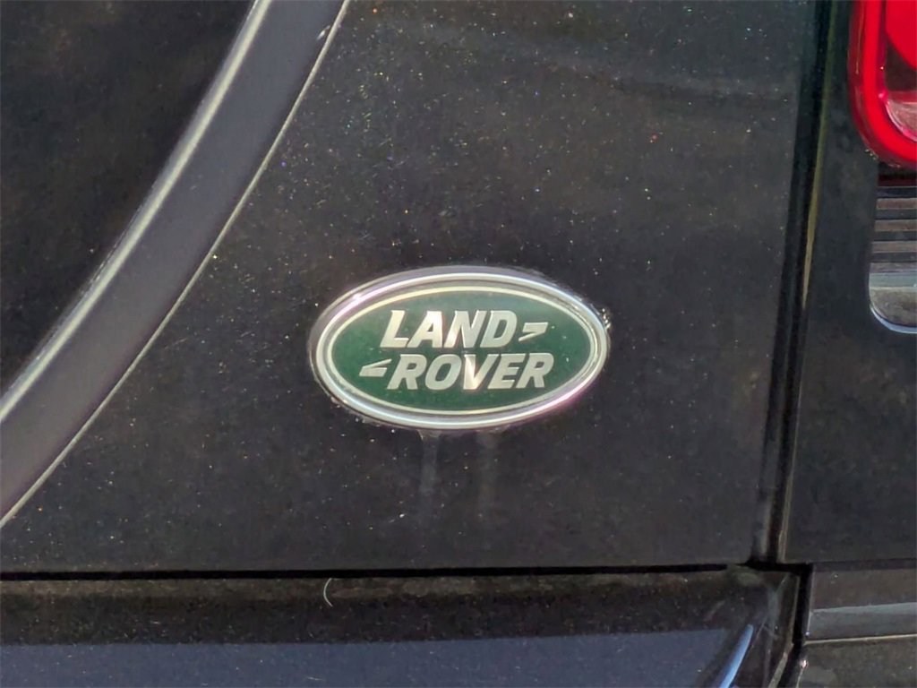 Used 2022 Land Rover Defender 110 image 8