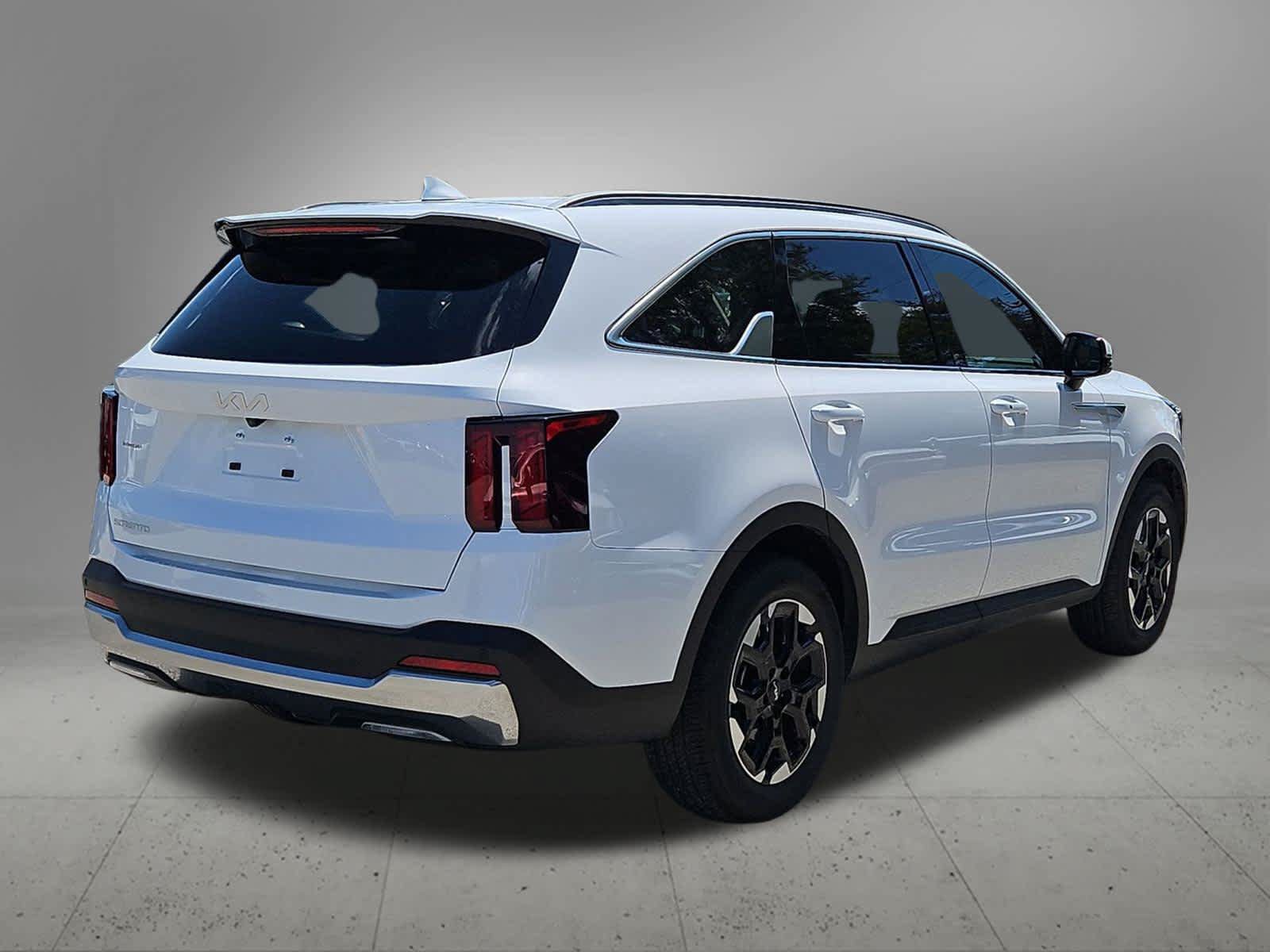 Certified 2025 Kia Sorento S FWD image 6