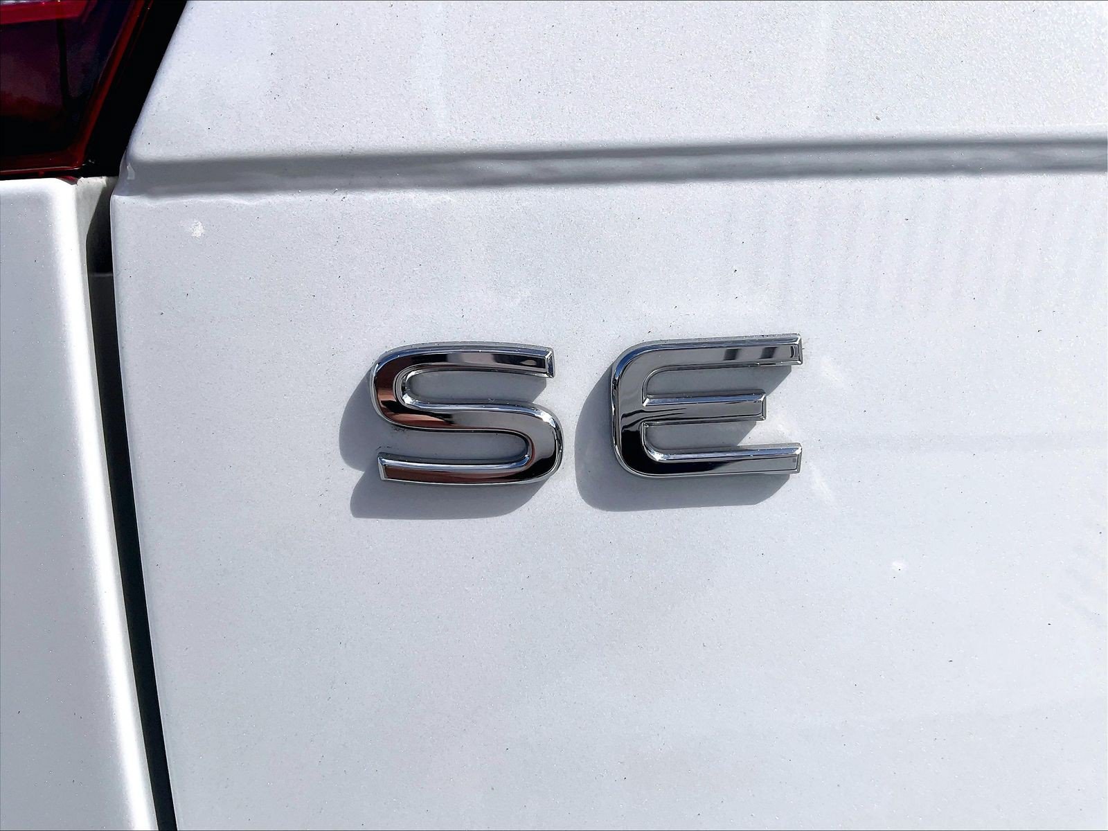 Certified 2023 Volkswagen Tiguan SE FWD image 31