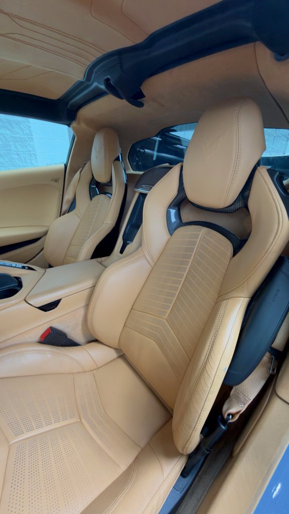Certified 2021 Chevrolet Corvette Stingray Premium Cpe w/ Z51 Performance Package RWD image 2