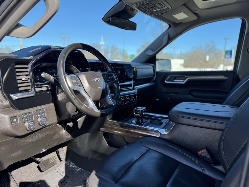 Used 2024 Chevrolet Silverado 1500 RST w/ Convenience Package II image 14