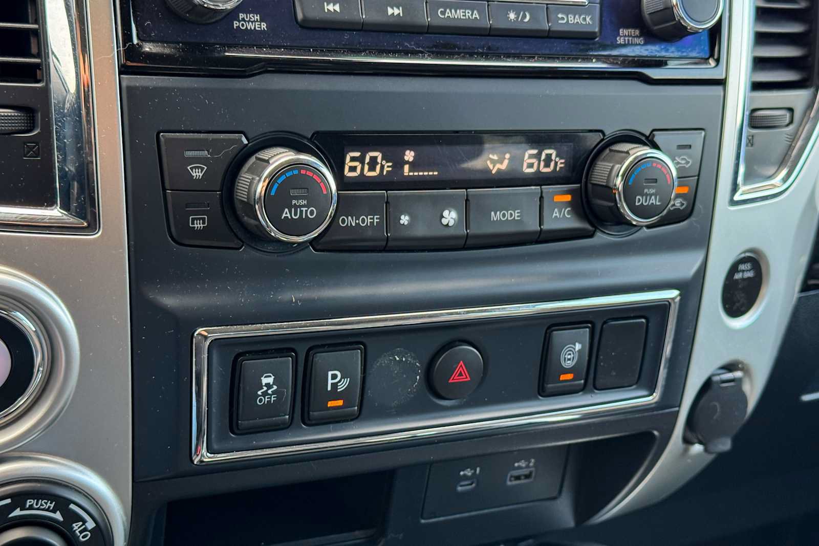 Used 2021 Nissan Titan SV w/ SV Convenience Package AWD/4WD image 18