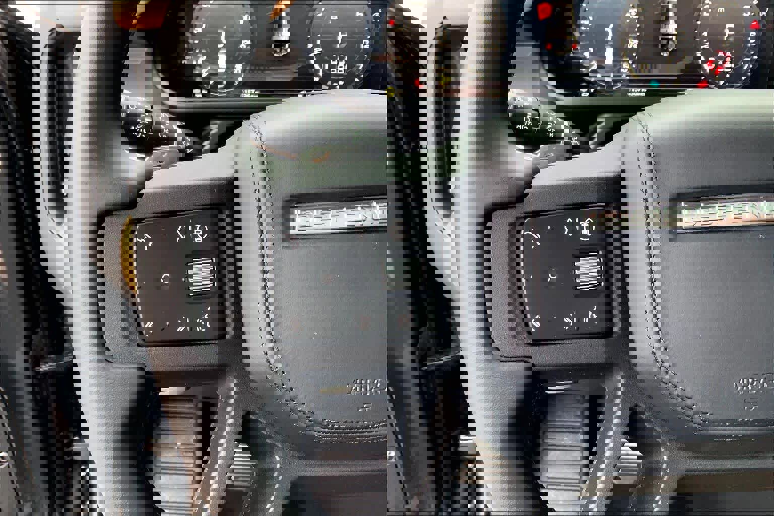 Used 2025 Land Rover Defender 130 V8 image 22