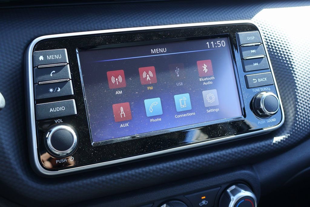 New 2025 Nissan Kicks Play S image 5