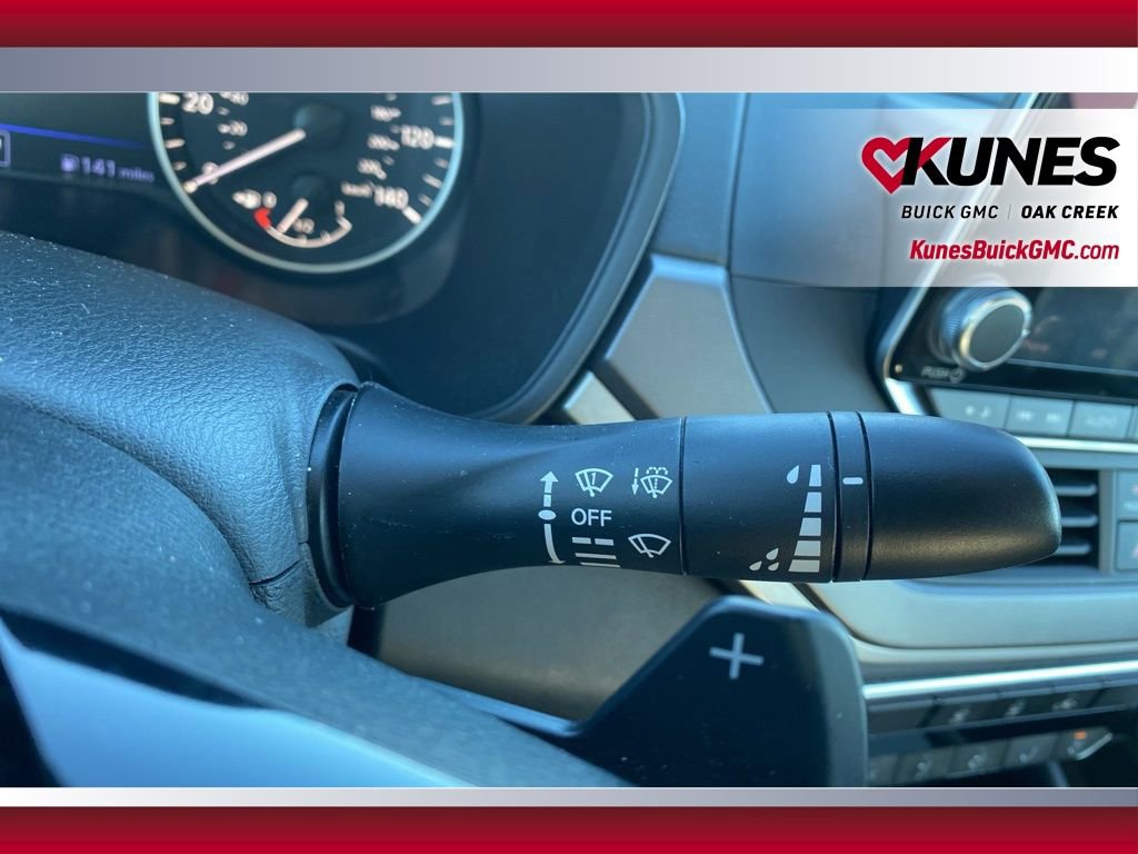 Used 2024 Nissan Altima 2.5 SR image 14