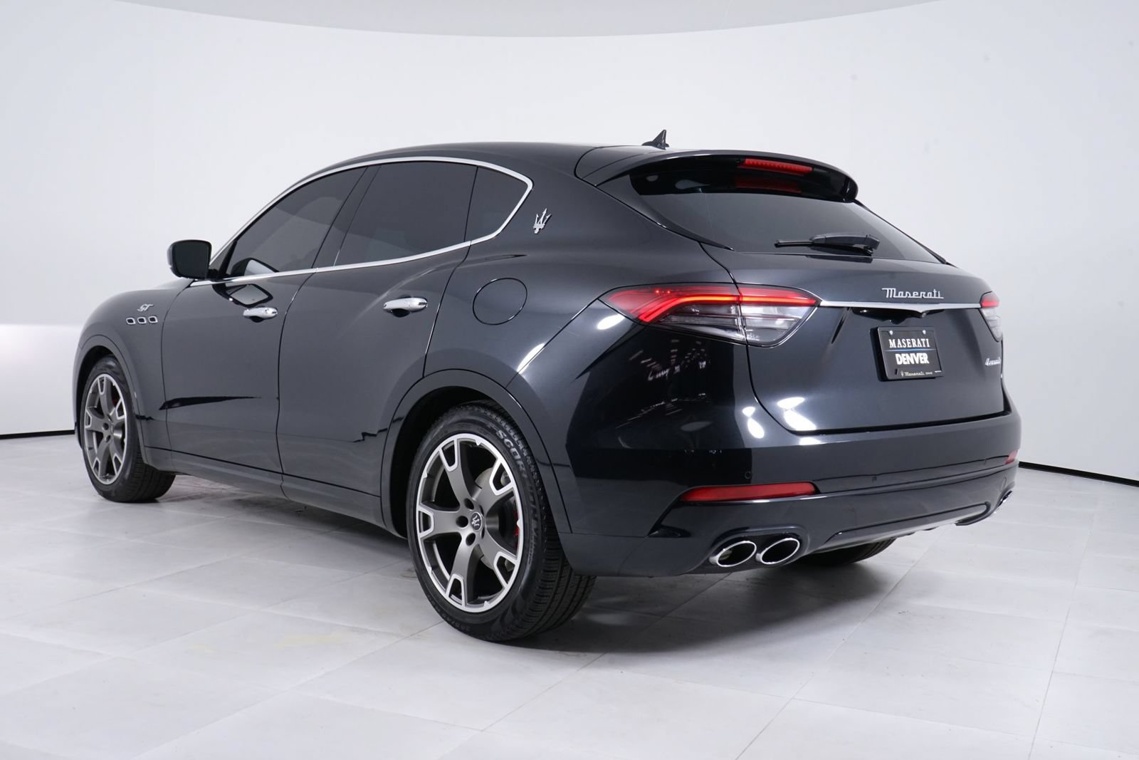 Used 2023 Maserati Levante GT AWD/4WD image 19