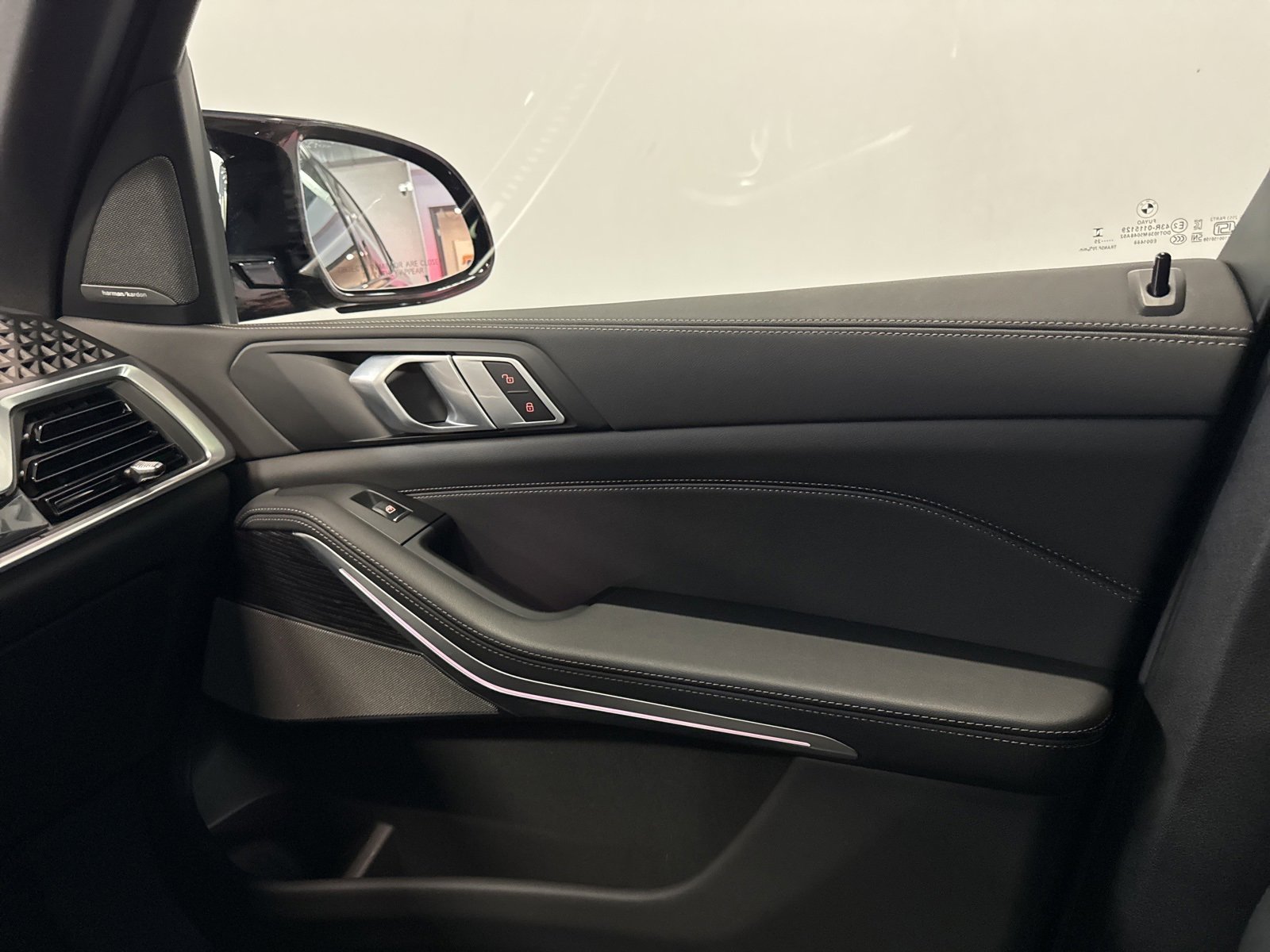 Used 2025 BMW X5 M60i image 35