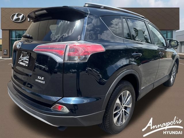 Used 2017 Toyota RAV4 XLE w/ All Weather Liner Package AWD/4WD image 7