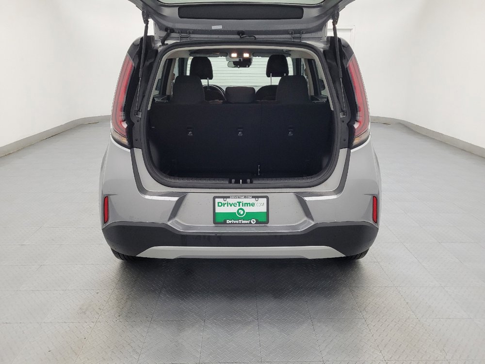 Used 2025 Kia Soul LX FWD image 29