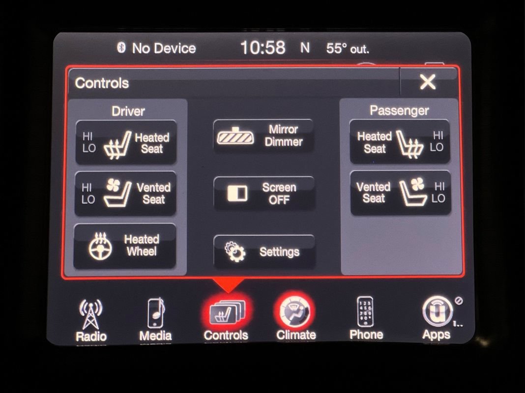 Used 2015 Dodge Challenger R/T Plus RWD image 24