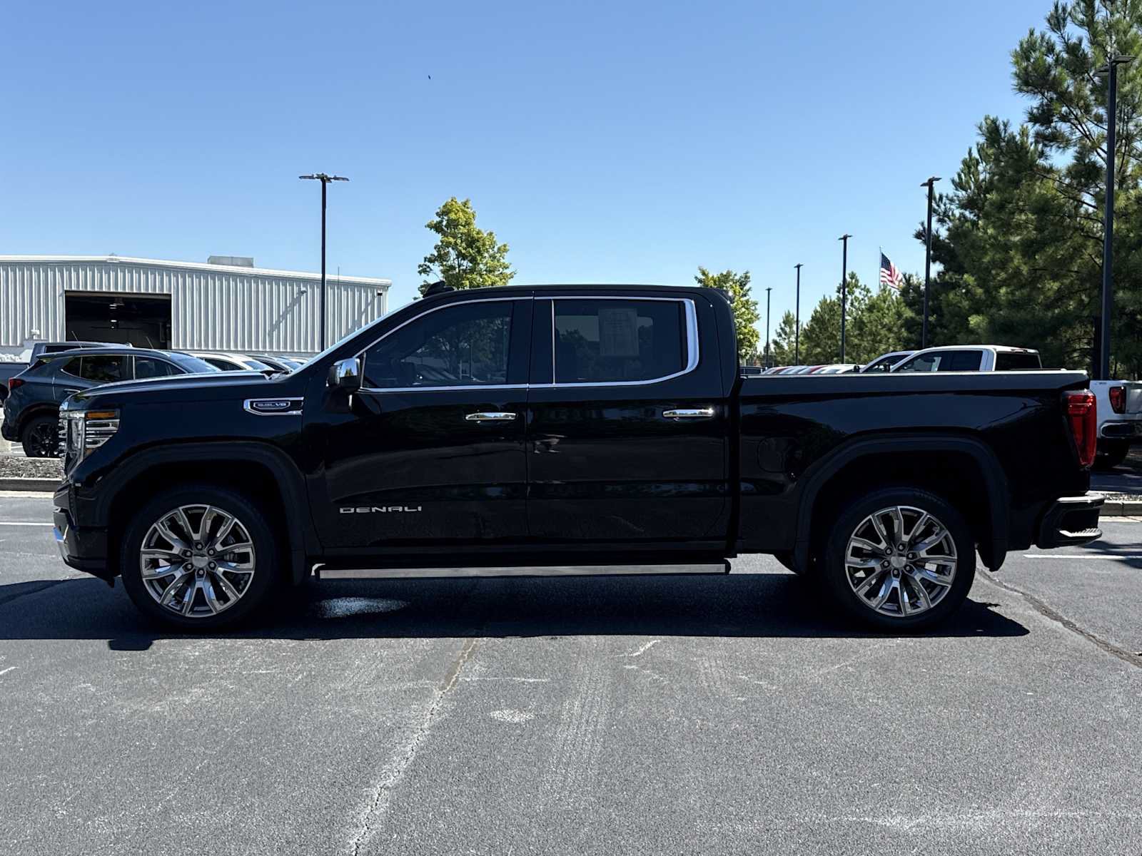 Used 2025 GMC Sierra 1500 Denali w/ Denali Reserve Package AWD/4WD image 28