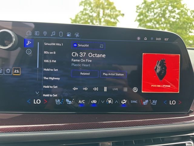 Used 2024 Chevrolet Traverse RS image 50