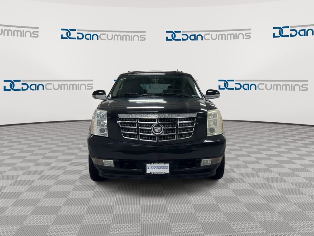 Used 2007 Cadillac Escalade AWD w/ Information Package image 3
