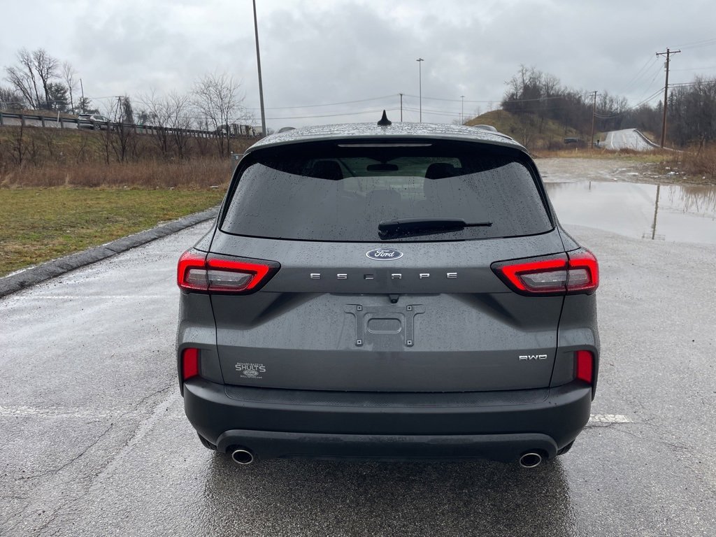Used 2025 Ford Escape ST-Line image 6