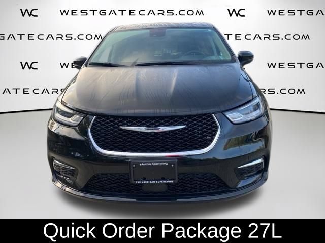 Used 2023 Chrysler Pacifica Touring-L AWD/4WD video 2
