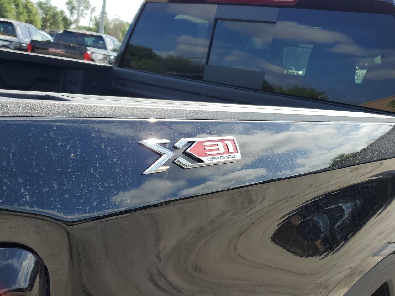 New 2026 GMC Sierra 1500 SLT w/ SLT Premium Plus Package AWD/4WD image 10