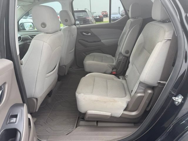Used 2021 Chevrolet Traverse LT FWD image 20
