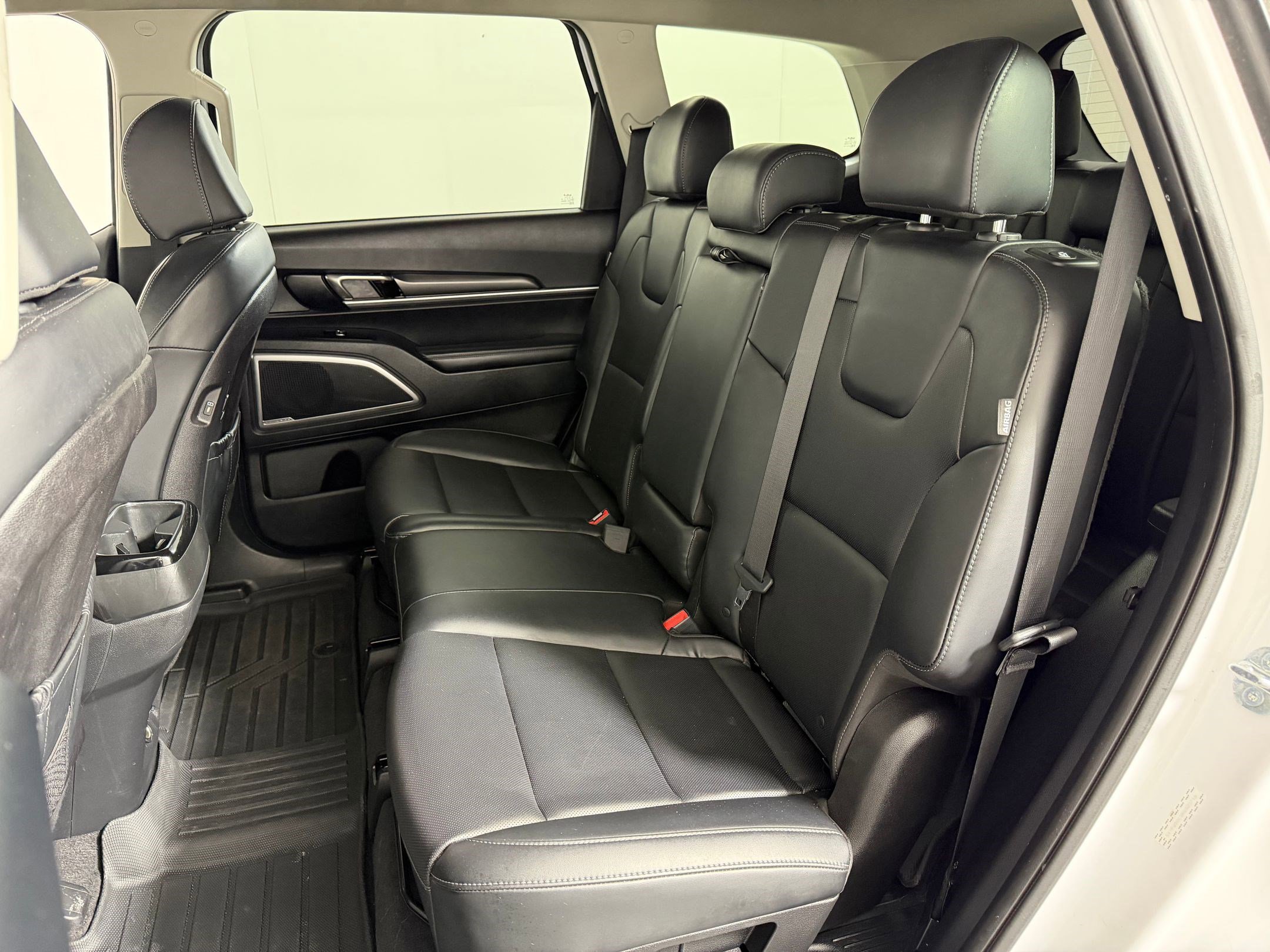 Used 2024 Kia Telluride LX image 12