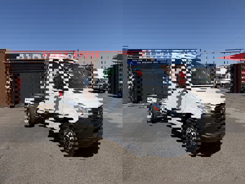 Used 2023 Mercedes-Benz Sprinter 3500 image 1