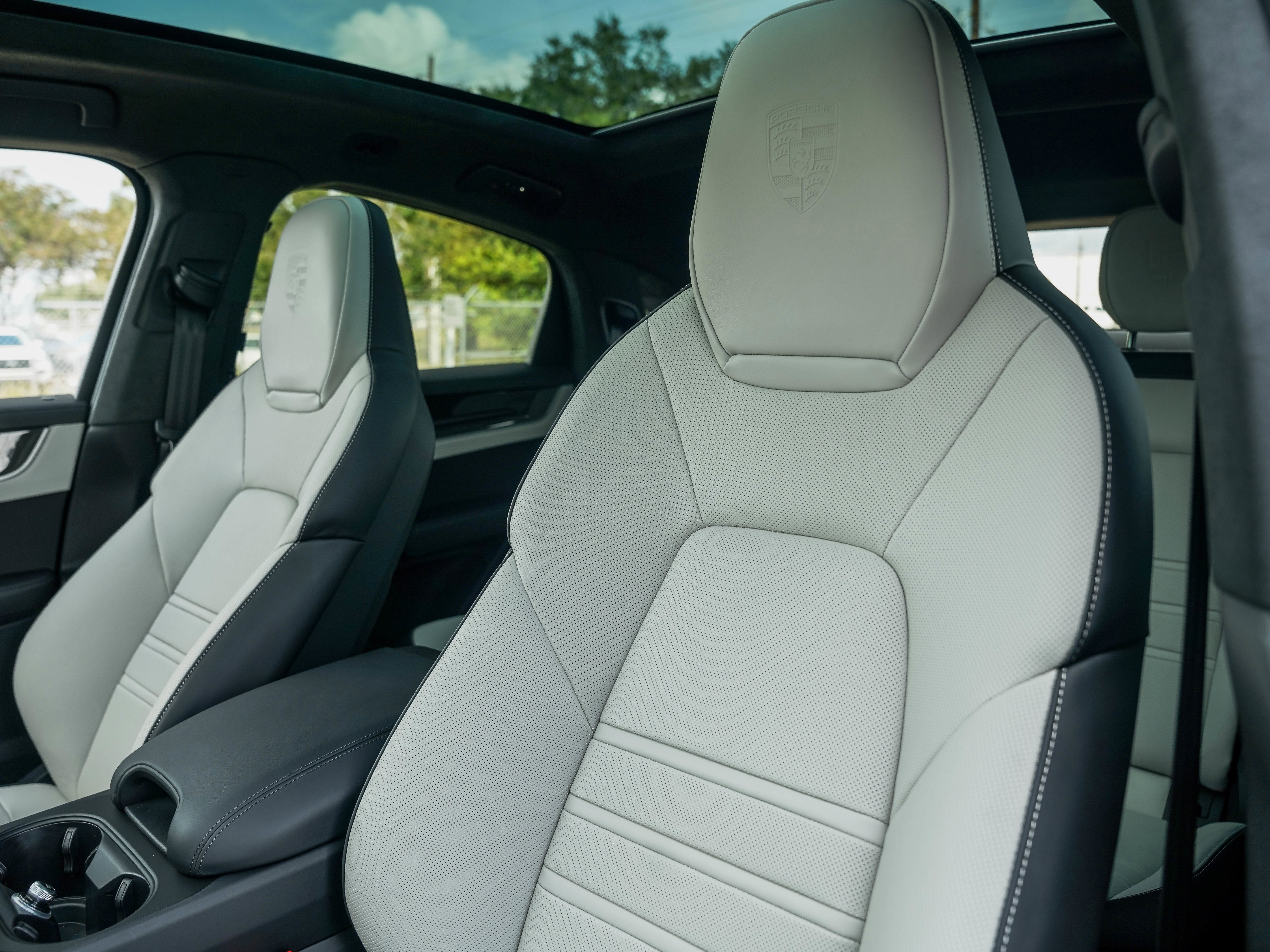 New 2026 Porsche Cayenne Turbo image 5