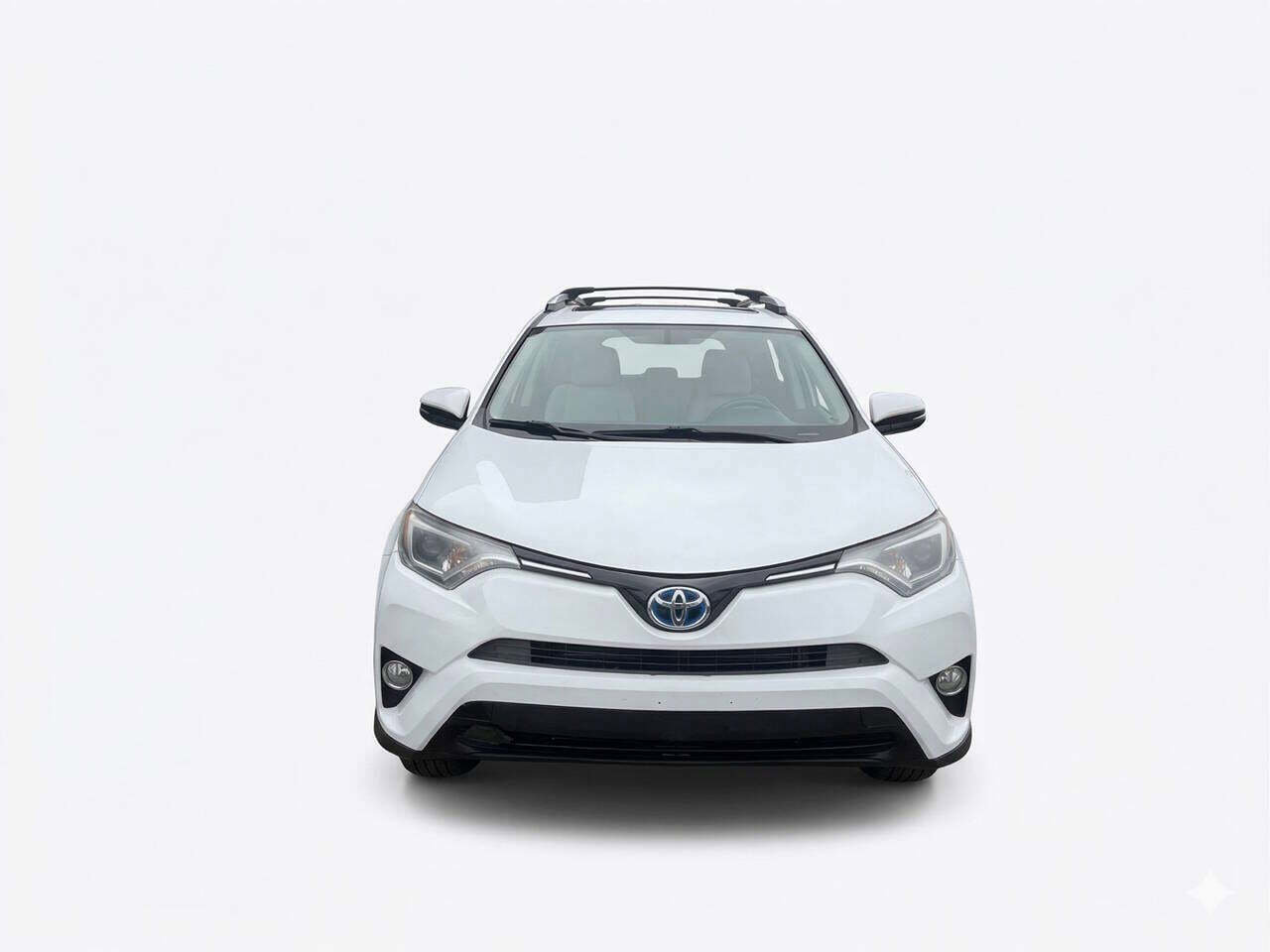 Used 2016 Toyota RAV4 XLE image 2