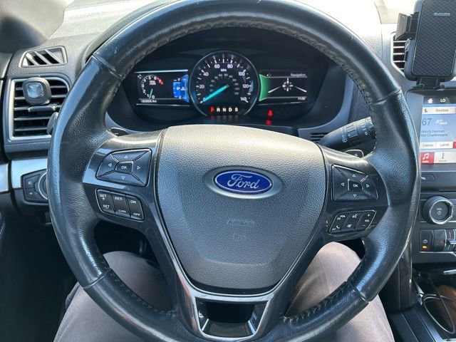 Used 2017 Ford Explorer XLT w/ Equipment Group 202A image 26