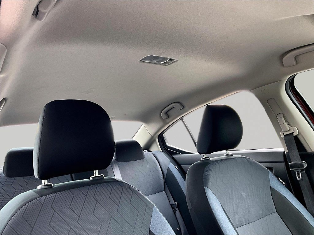 Used 2025 Nissan Versa SV FWD image 22