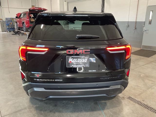 Used 2025 GMC Terrain Elevation image 5