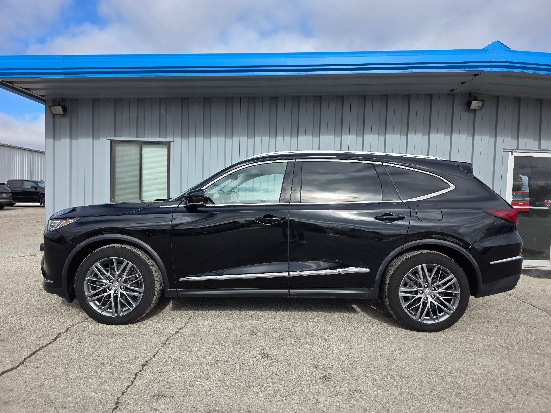 Used 2024 Acura MDX SH-AWD w/ Advance Package