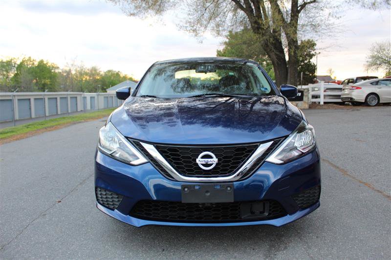 Used 2019 Nissan Sentra SV image 2