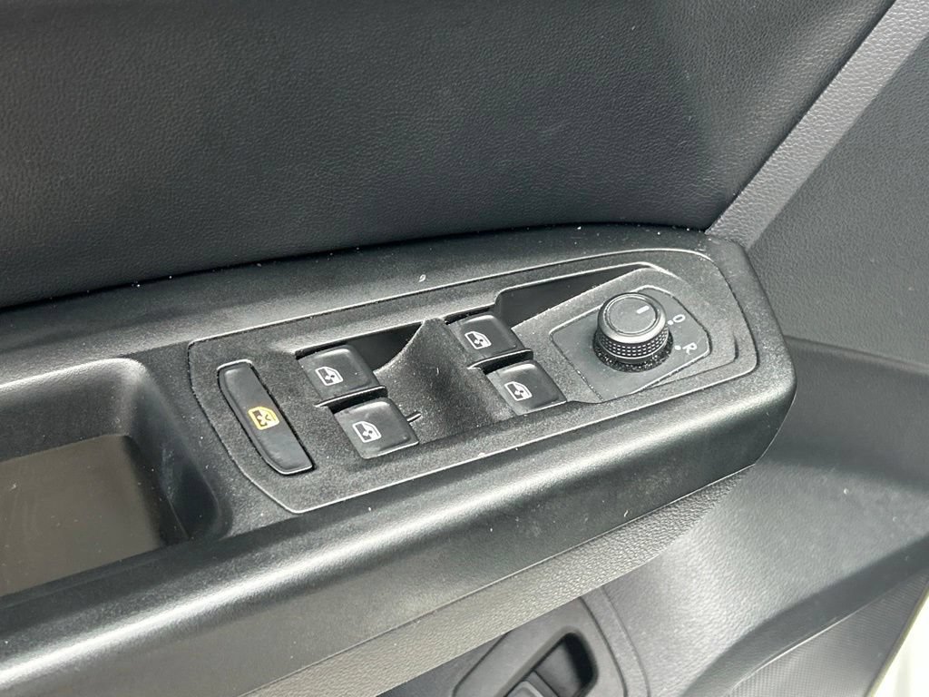 Used 2020 Volkswagen Atlas Cross Sport SE FWD image 19