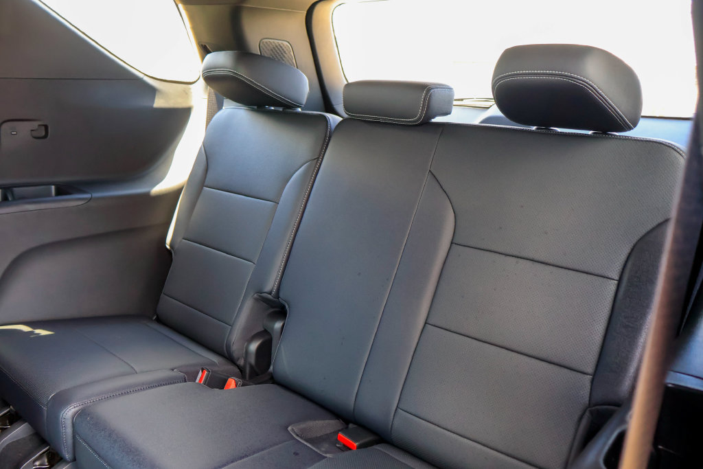 Used 2026 Chevrolet Traverse LT w/ Driver Confidence Package FWD image 11