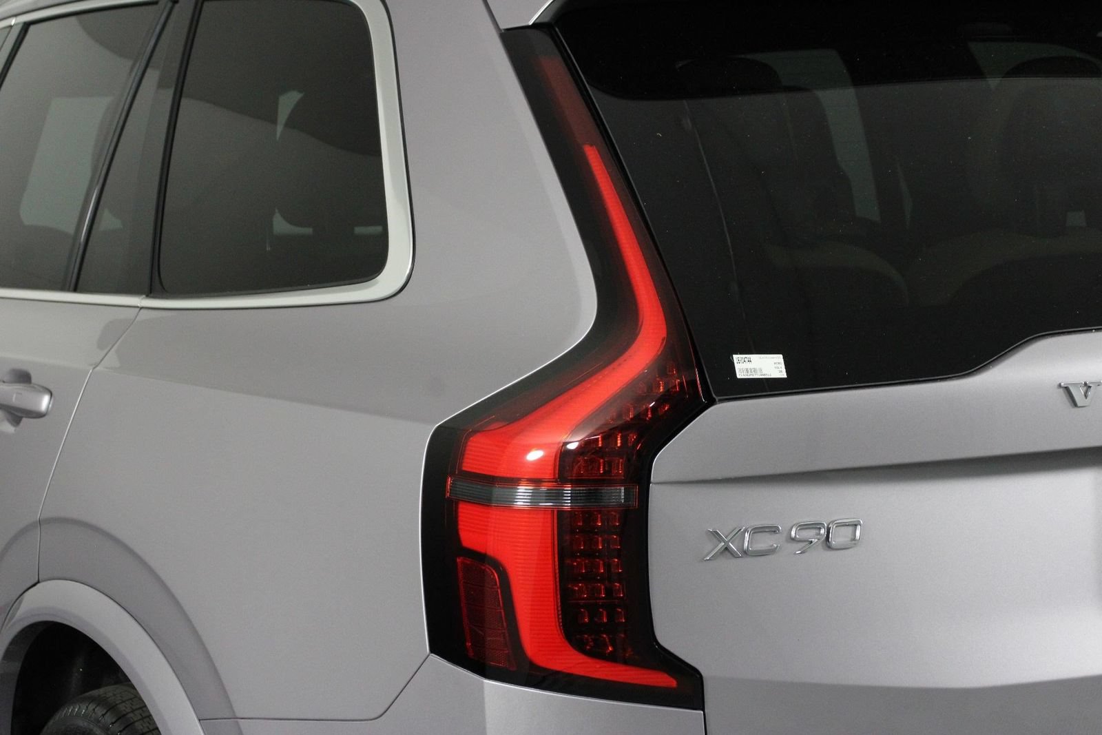 Certified 2026 Volvo XC90 B6 Plus w/ Protection Package Premier AWD/4WD image 18
