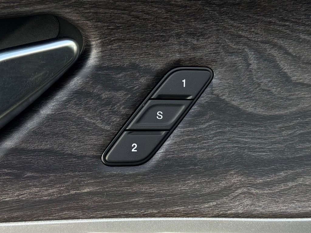 Used 2022 Jeep Grand Cherokee Limited 4xe image 31