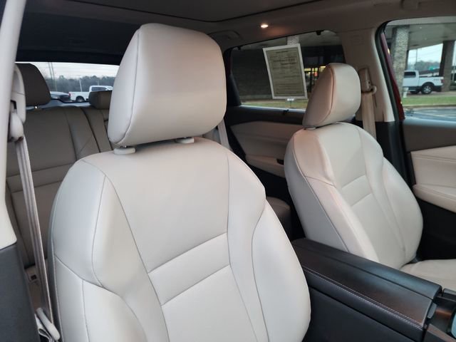 Used 2022 Nissan Rogue SV w/ SV Premium Package image 16