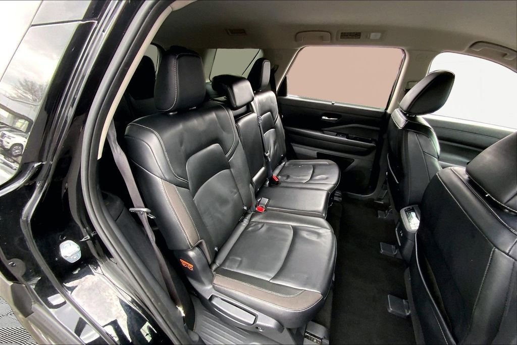 Used 2023 Nissan Pathfinder SL image 17