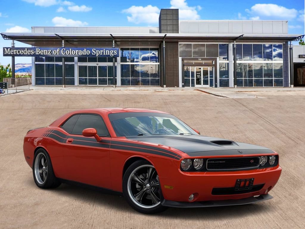Used 2009 Dodge Challenger R/T RWD image 1