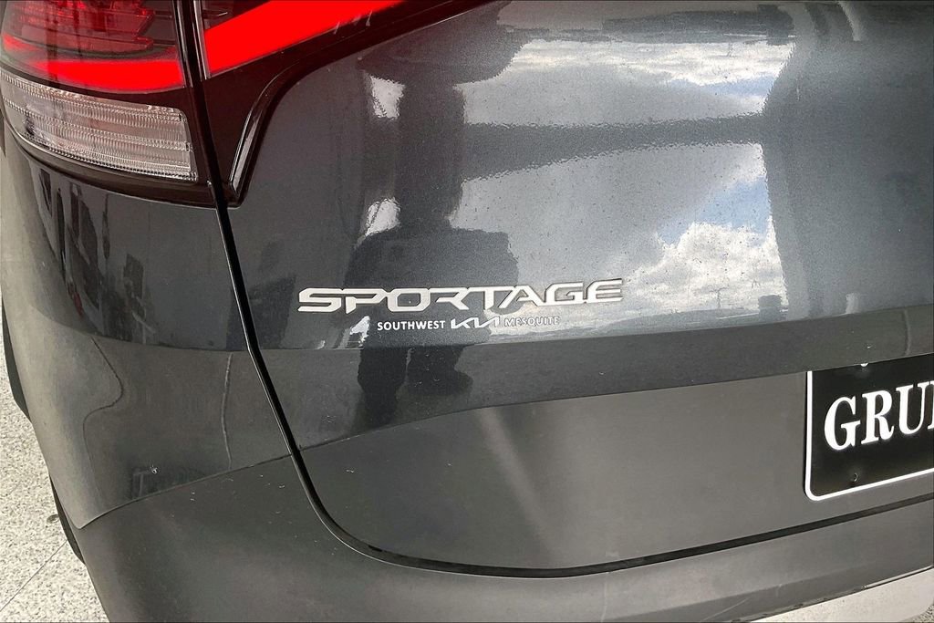 Used 2023 Kia Sportage EX image 40