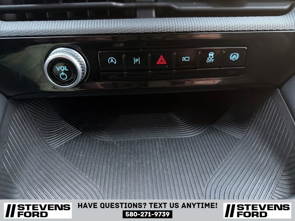 Used 2025 Ford Explorer ST-Line image 25