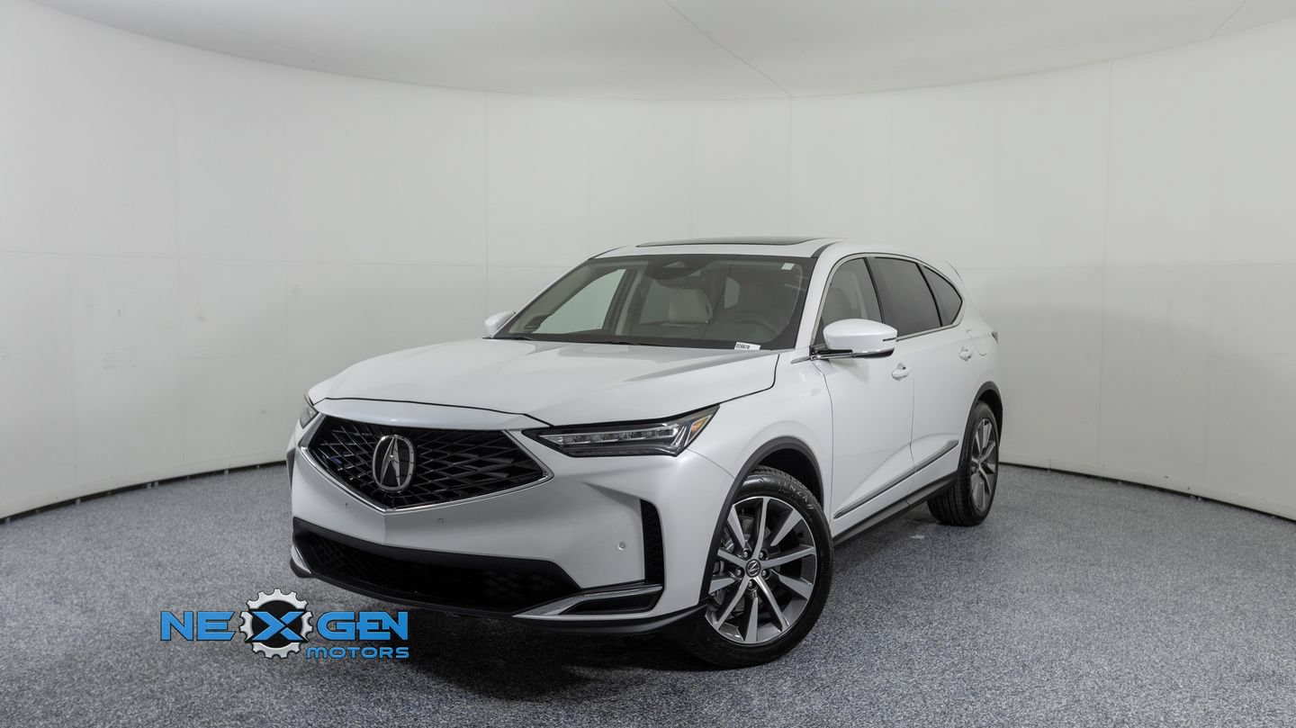 Used 2025 Acura MDX SH-AWD w/ Technology Package image 3
