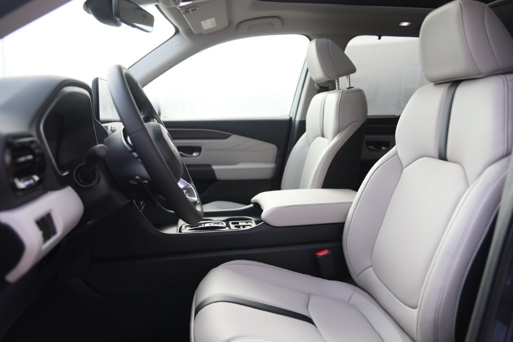 New 2026 Honda Pilot Touring image 12