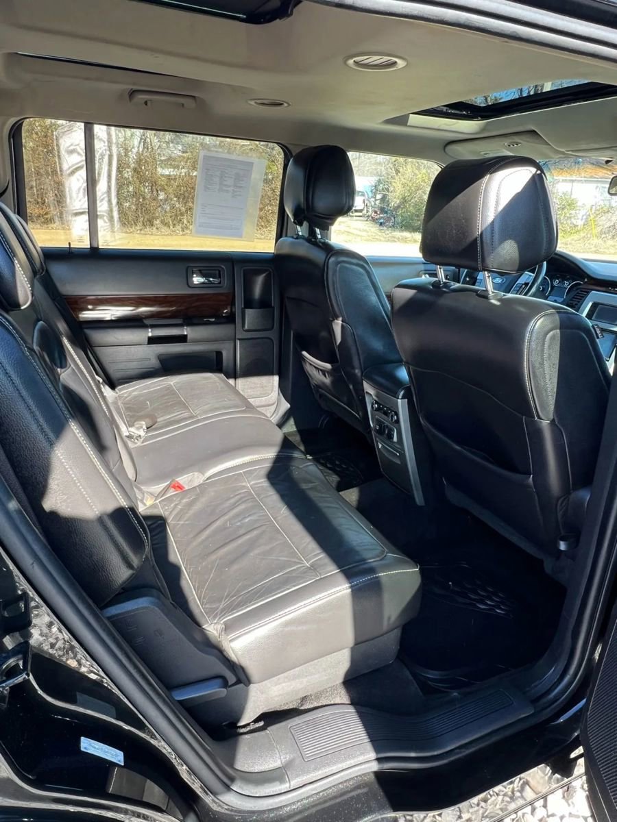 Used 2011 Ford Flex SEL w/ Rapid Spec Order Code image 3