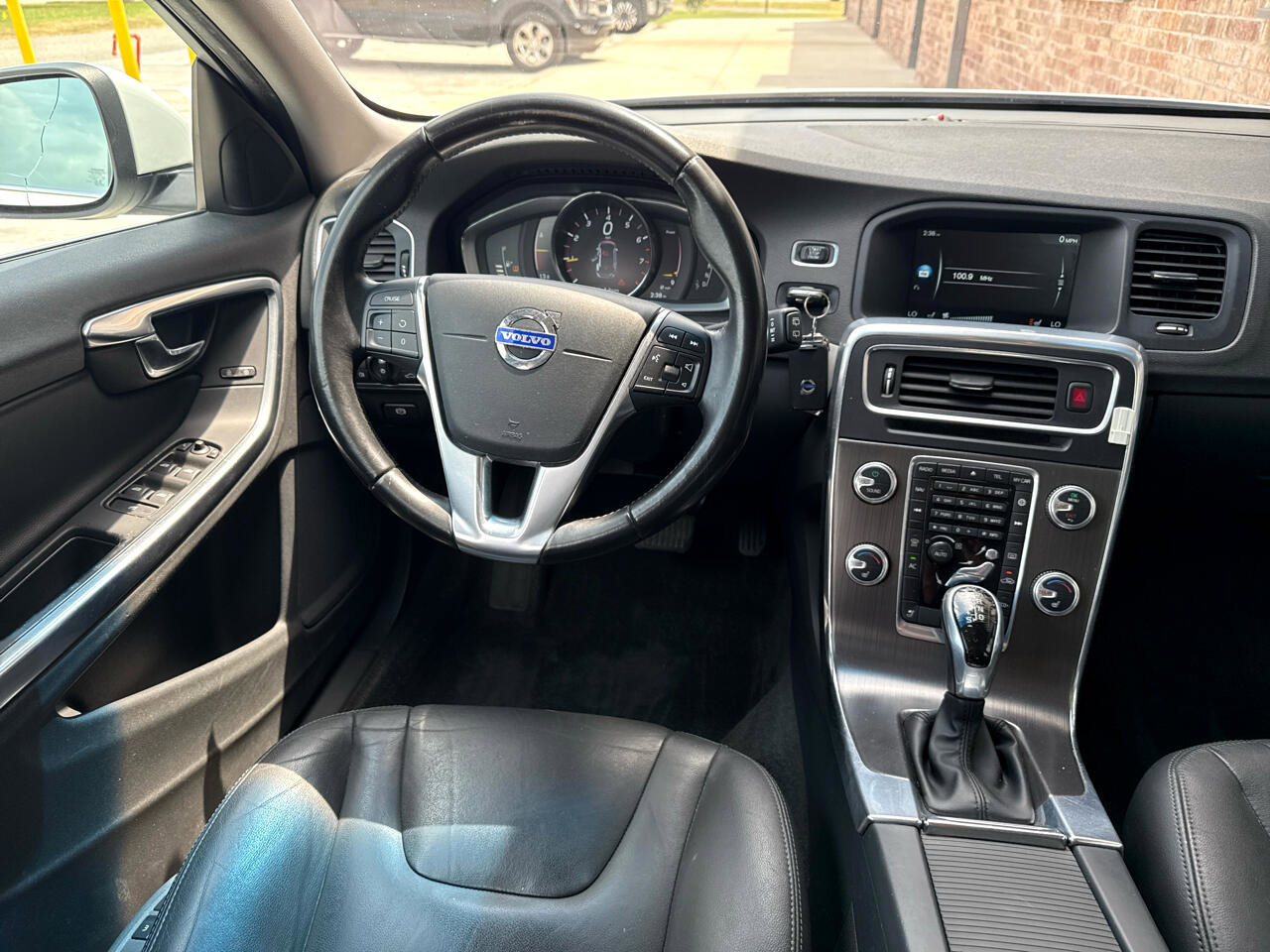 Used 2016 Volvo V60 T5 Premier image 33