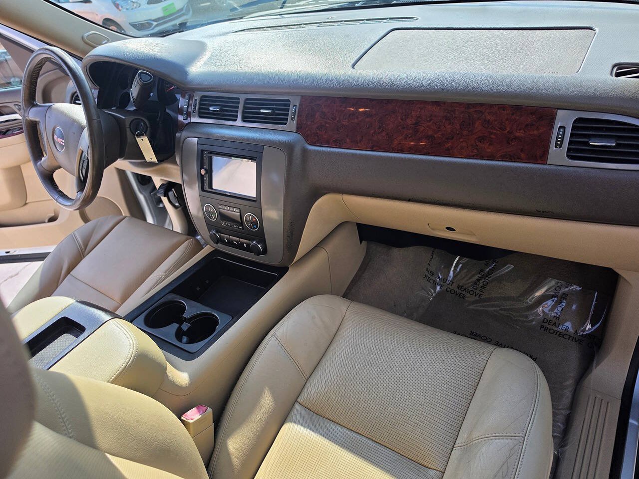 Used 2014 GMC Yukon XL SLT w/ SLT-2 Equipment Package RWD image 38