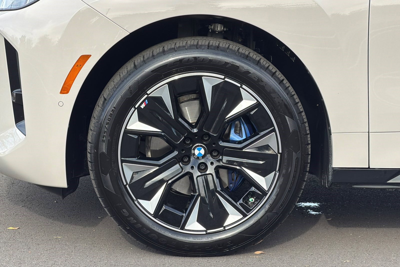 Used 2026 BMW iX xDrive45 w/ M Sport Package image 38