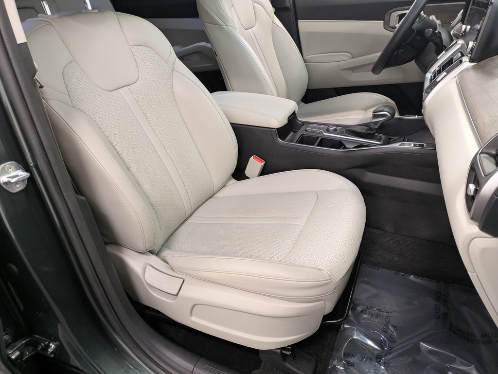 Used 2022 Kia Sorento S w/ Panoramic Sunroof Package image 28