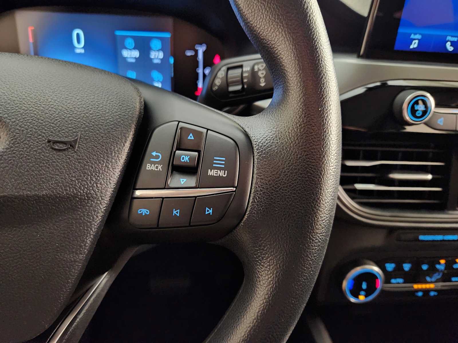 Used 2025 Ford Escape Active AWD/4WD image 29