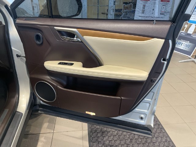 Used 2020 Lexus RX 450h AWD w/ Premium Package image 40