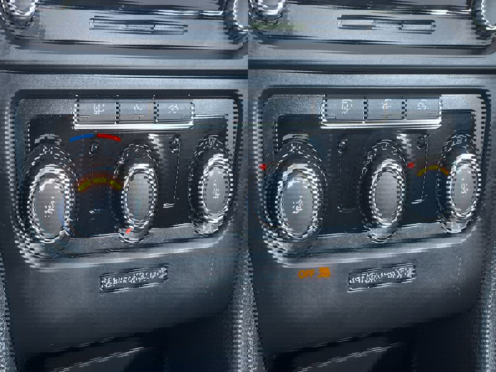 Used 2012 Volkswagen Golf TDI image 18